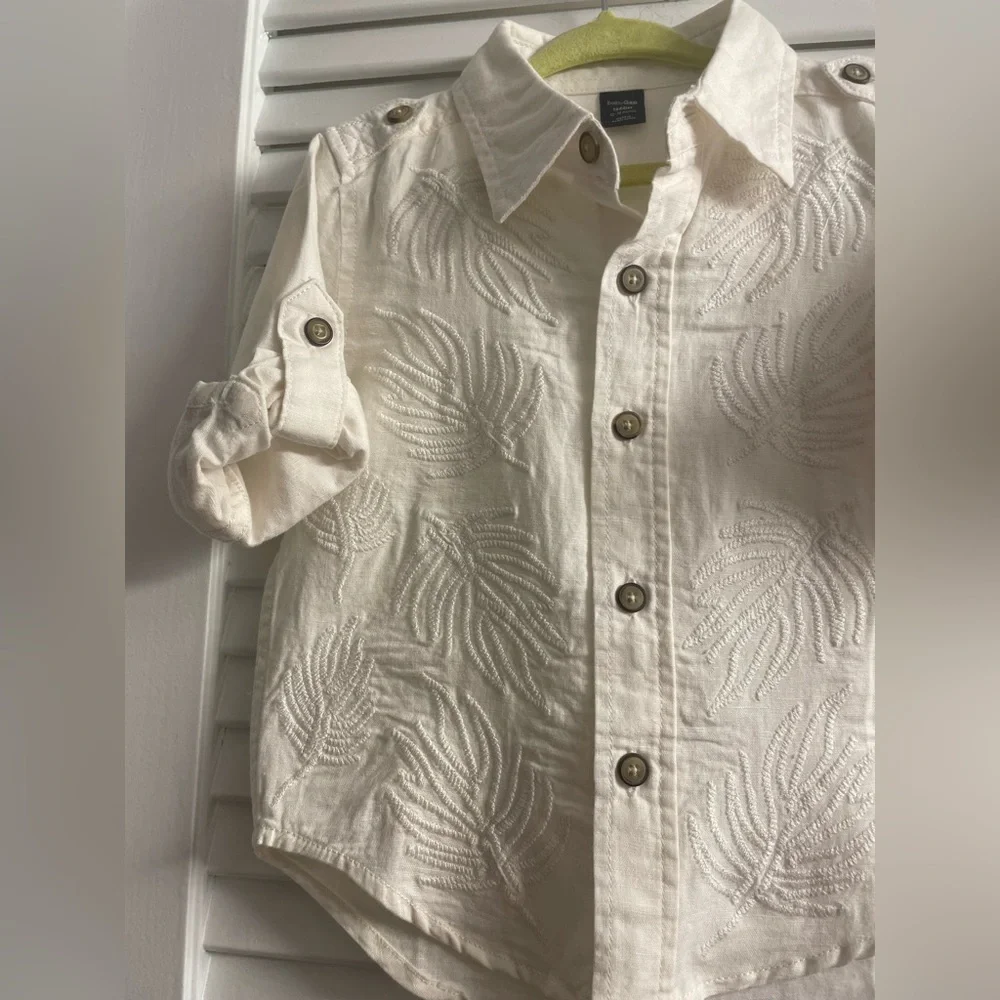 BABY GAP LIKE NEW Guayabera-like Shirt SZ 12-18M runs LG Don’t think ever worn